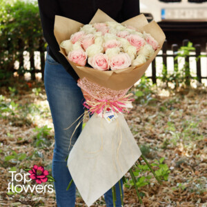 31 white and pink roses | Bouquet