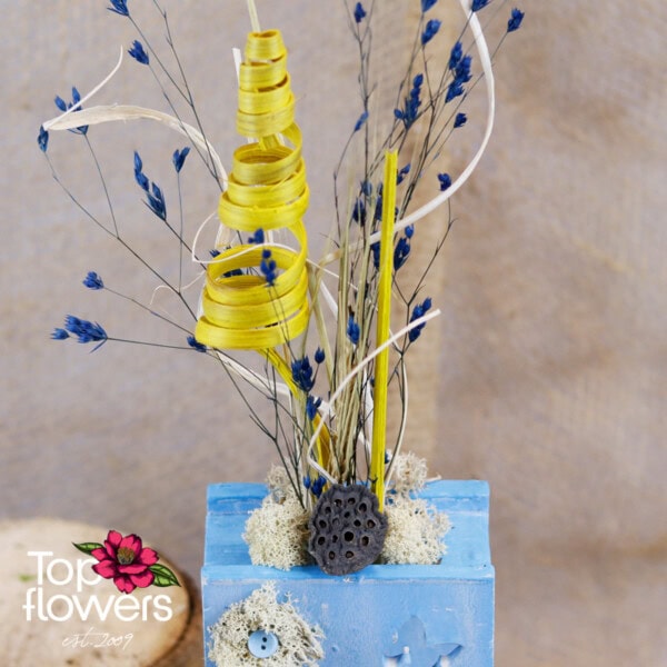 Tubes with dry flowers | Different colors